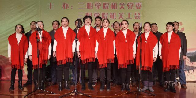 小组唱《校园里有一排年轻的白杨》